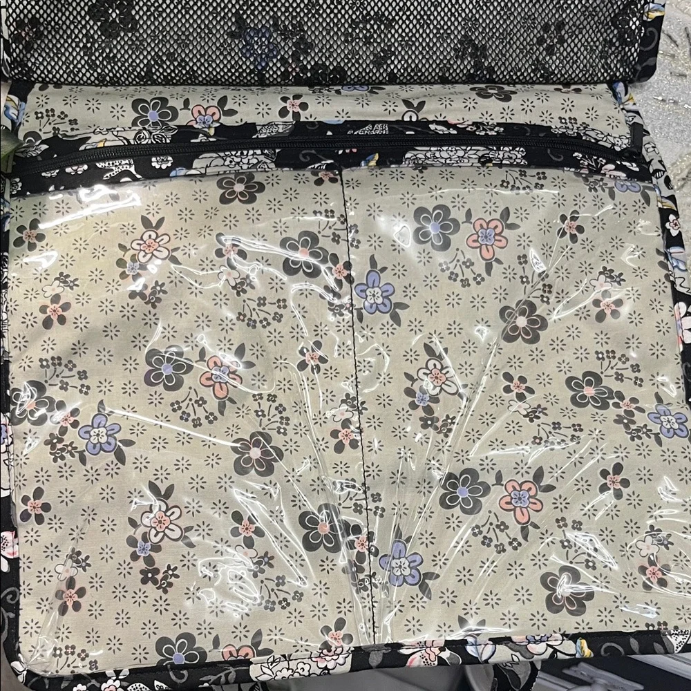 NWOT  Vera Bradley Iconic Grand Hanging Organizer
